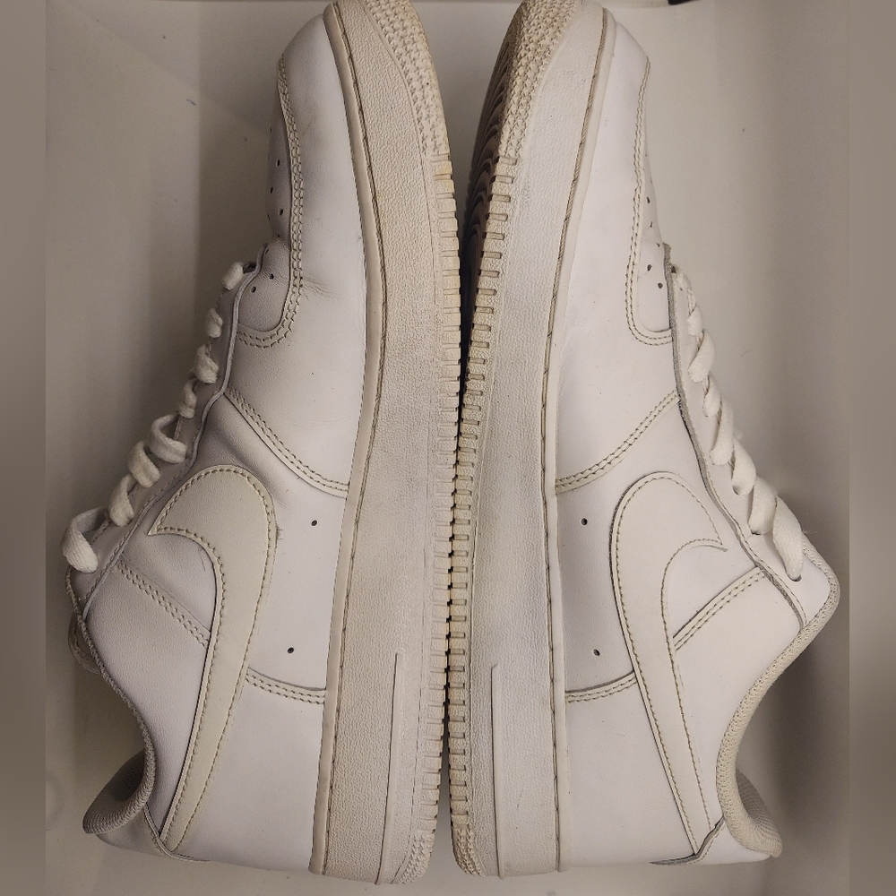 NIKE Air Force 1 '07 Sneakers Men's Size 12 - Picture 4 of 4